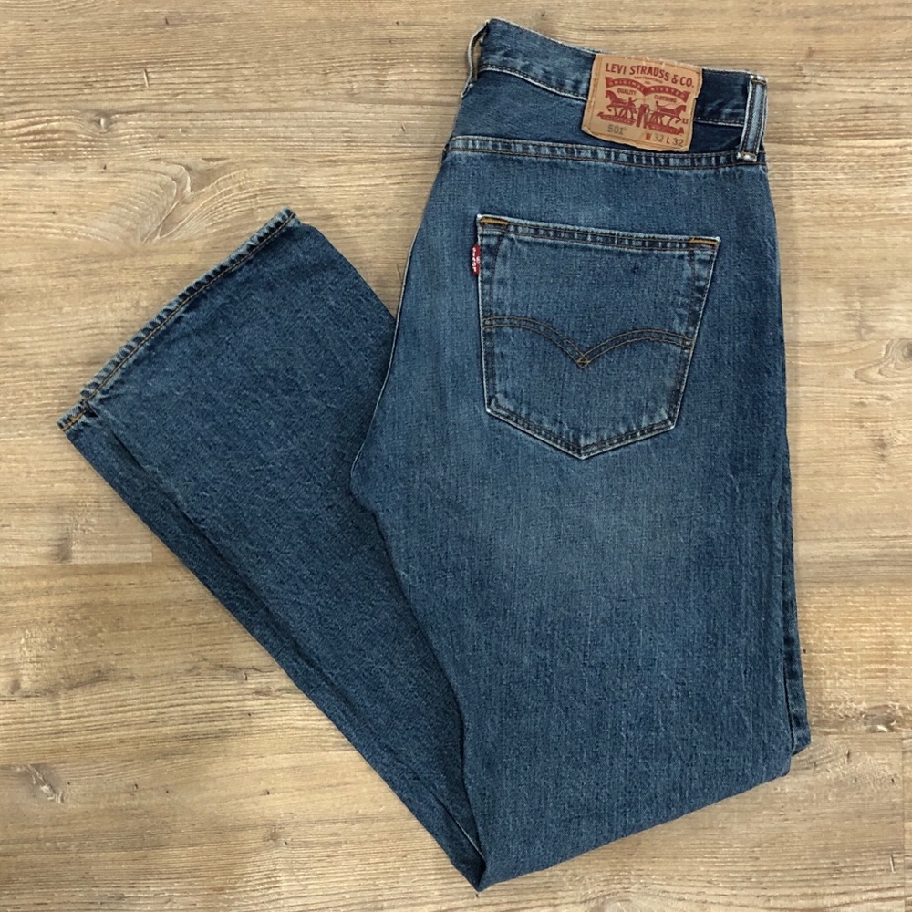 Levi's Men's 501 Botton Fly Jeans; 32 W x 32 L